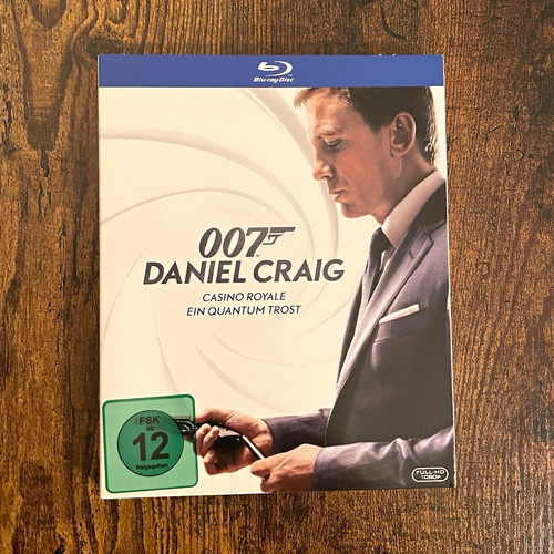James bond 007 casino royale - james,
